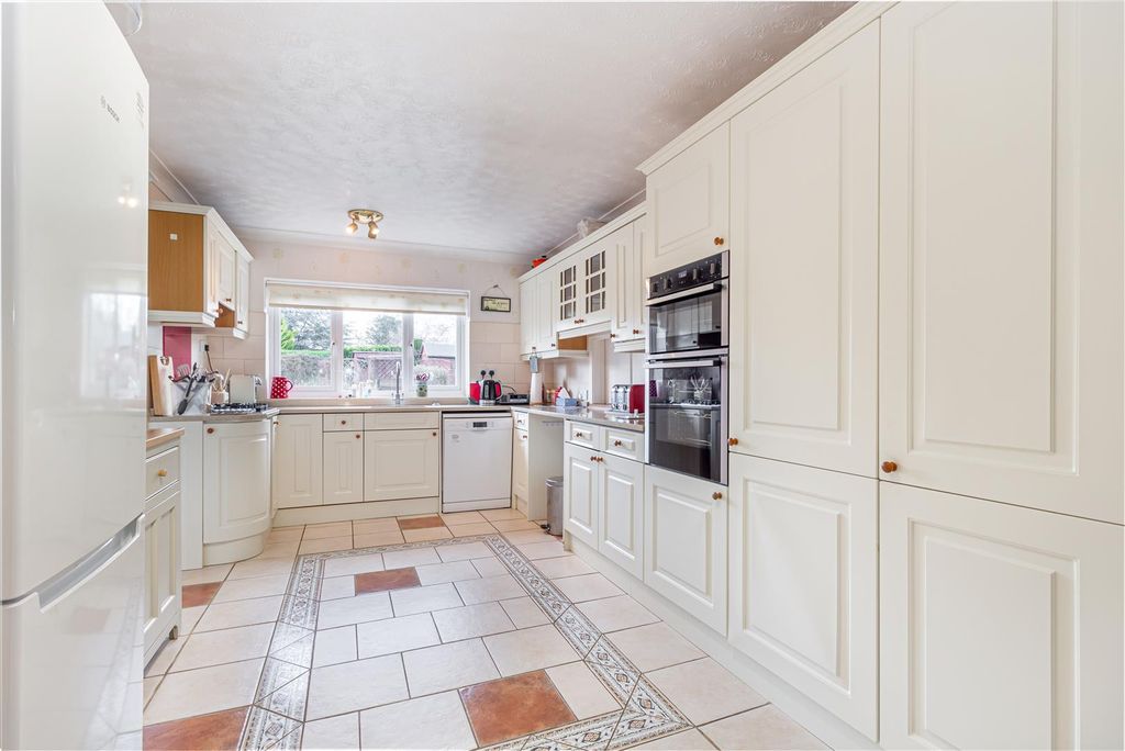 Property photo 2 of 27 Kitcehn-2.Jpg