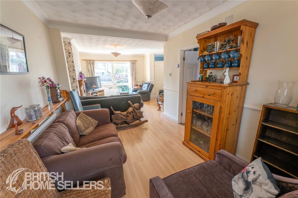 Property photo 3 of 19 3