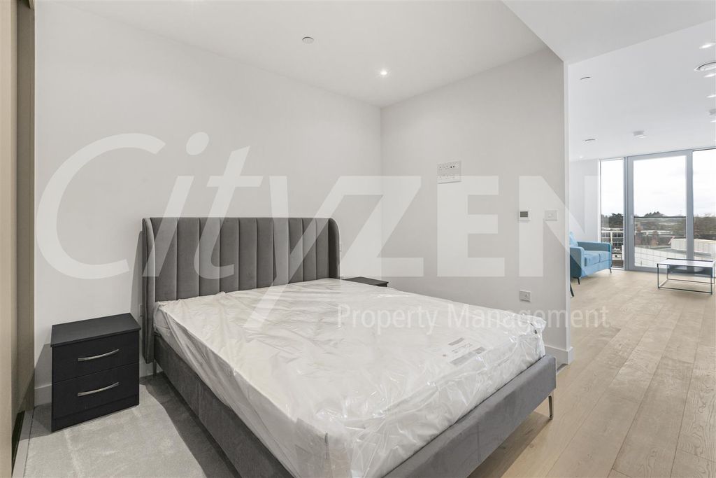 Property photo 3 of 31 Bedroom Area