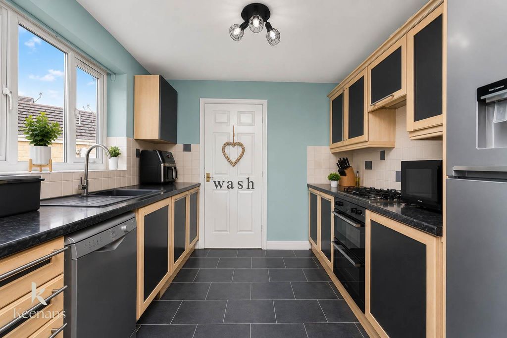 Property photo 3 of 35 3.Jpg