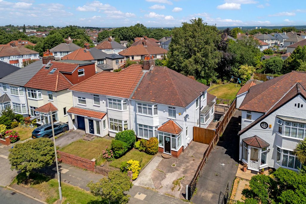 Property photo 1 of 33