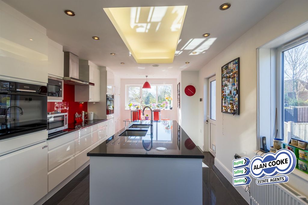 Property photo 3 of 20