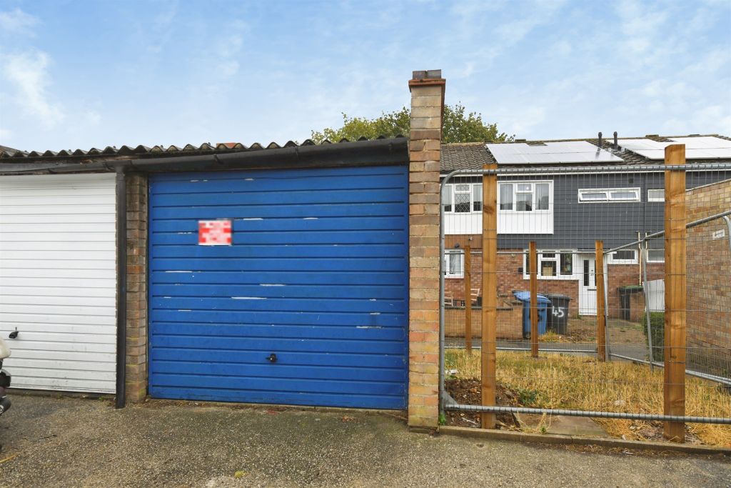 Property photo 3 of 18