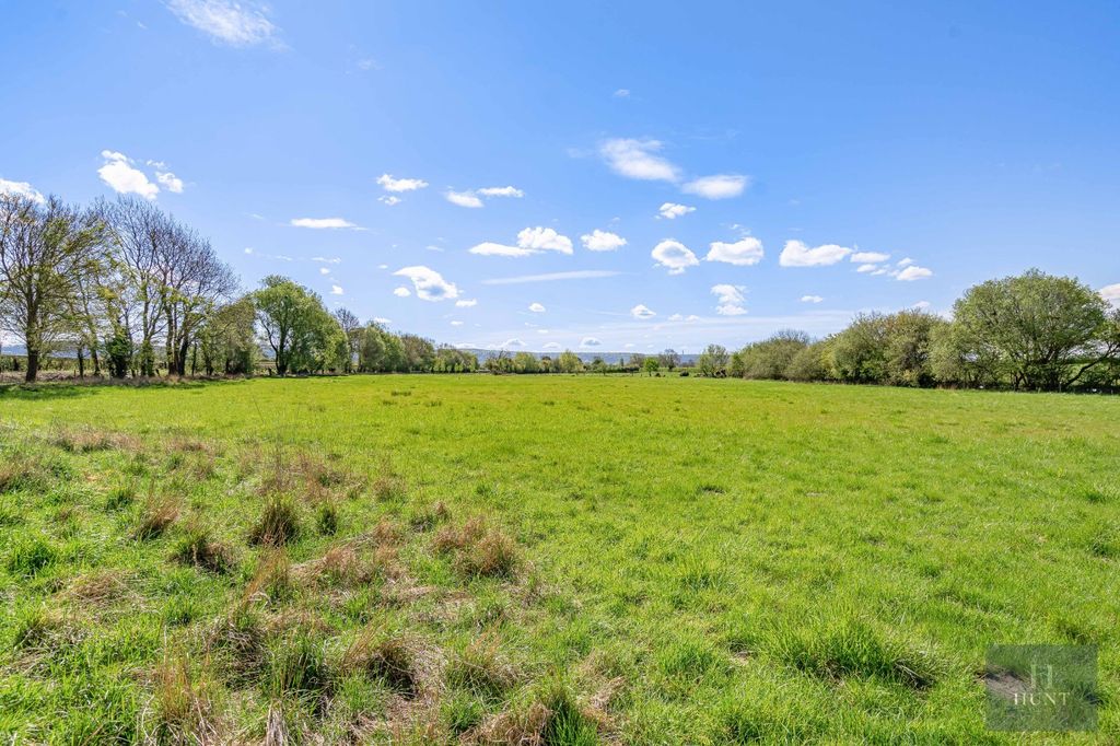 Property photo 3 of 3 Paddock