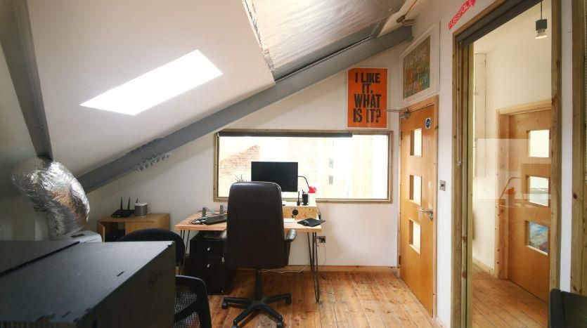 Property photo 2 of 15 Serviced Office In Lyon Road - London, Sw19|