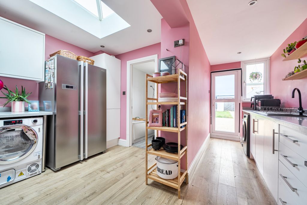Property photo 2 of 10 152266810