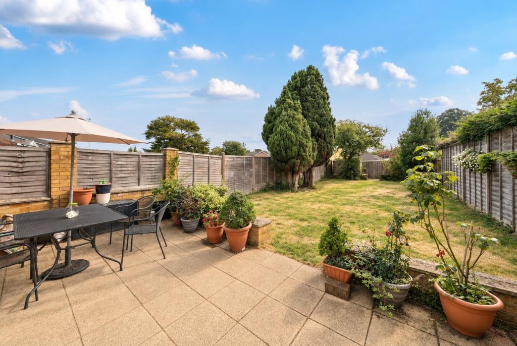 Property photo 2 of 16 Terrace / Patio