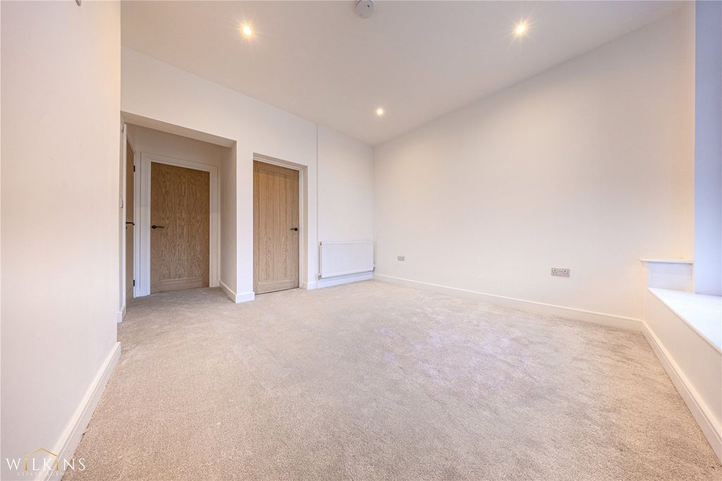 Property photo 2 of 11 Picture No. 01