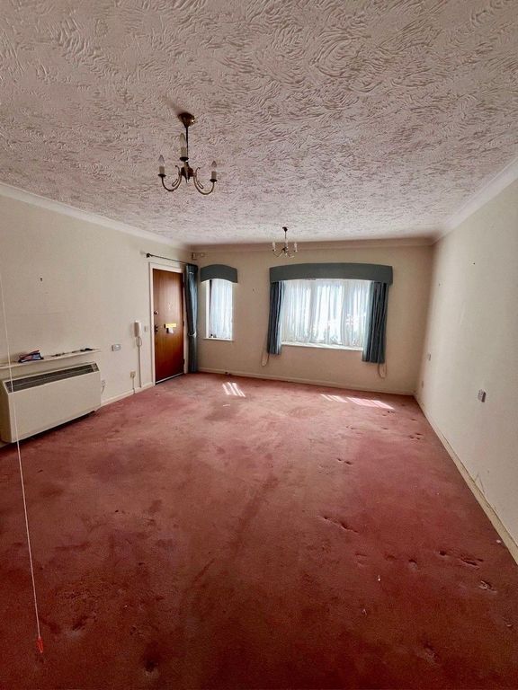 Property photo 3 of 9