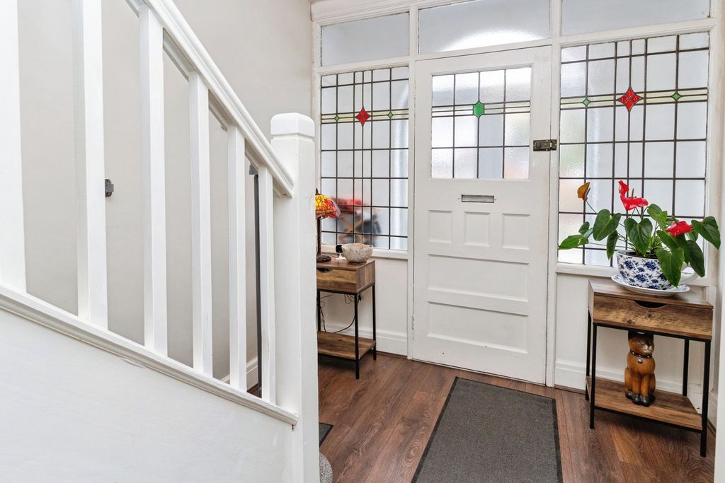 Property photo 2 of 15 Pbox-Img.Jpg