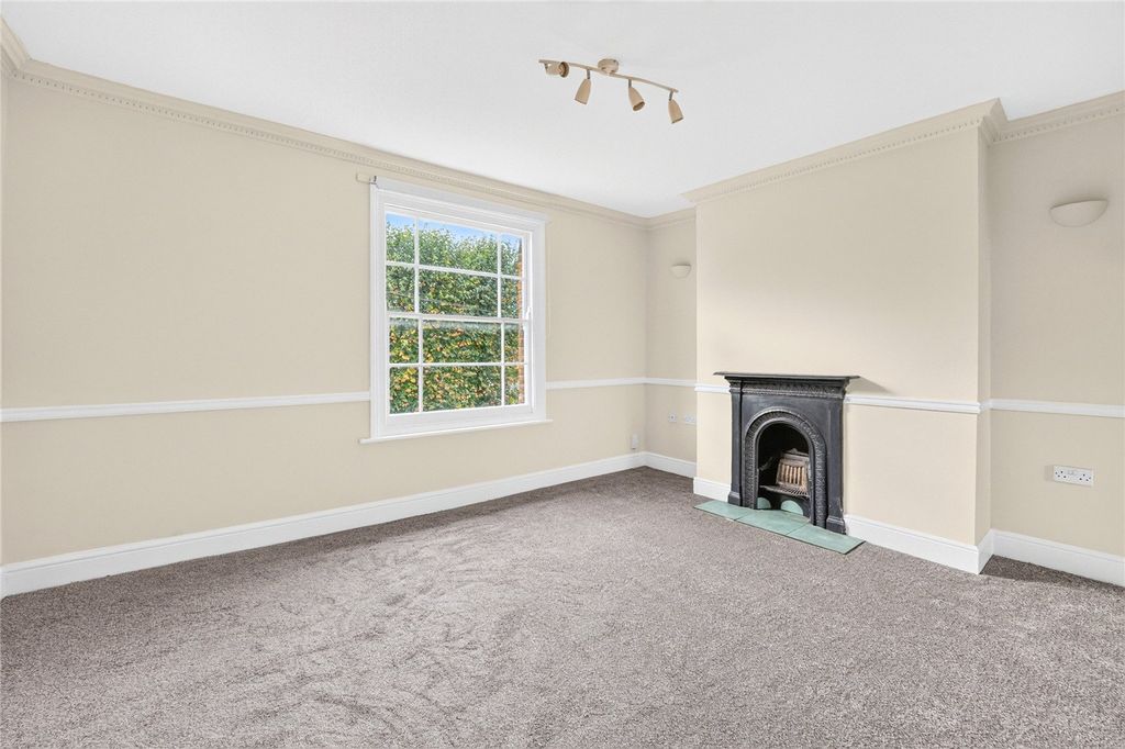 Property photo 2 of 14 Picture No. 31