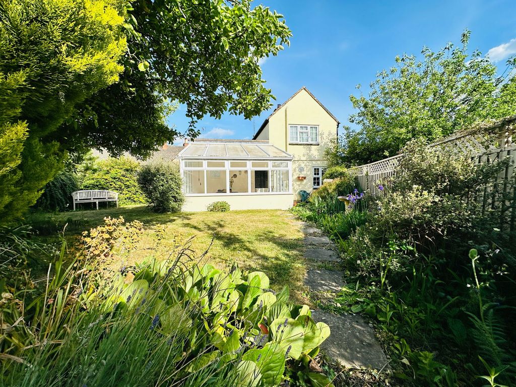 Property photo 2 of 23