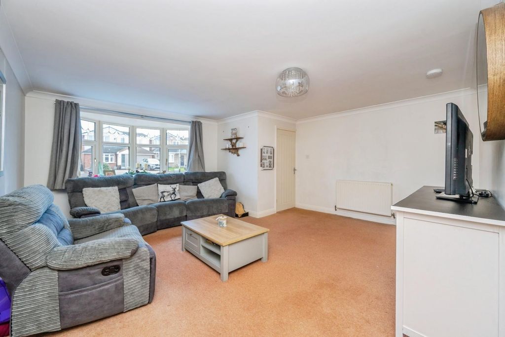 Property photo 3 of 21 5Irvingclose-18.Jpg