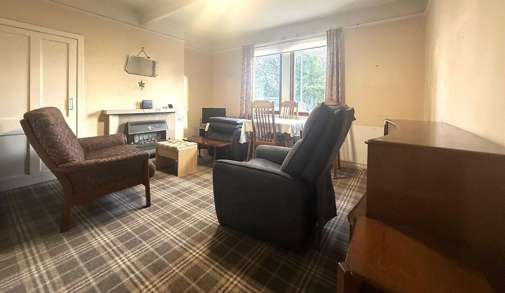 Property photo 2 of 7 Lounge