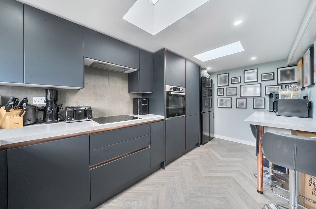 Property photo 3 of 20 1442605-13-69De3466d88B0