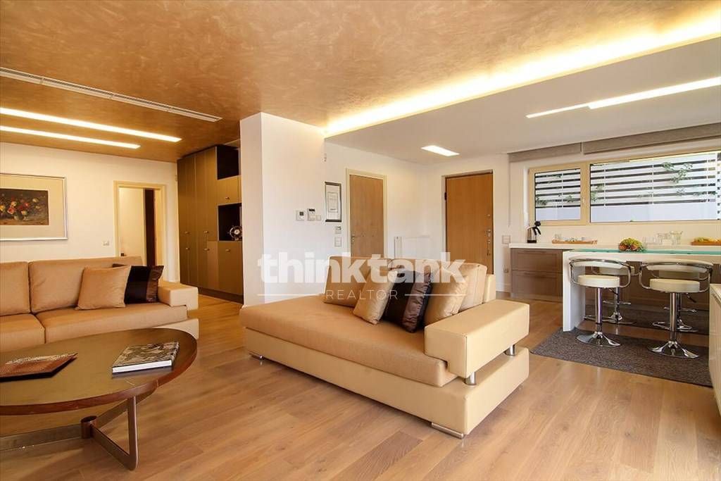 Property photo 2 of 34