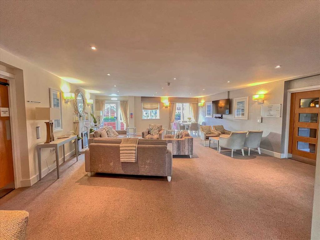 Property photo 2 of 17 Communal Lounge &amp; Kitchenette