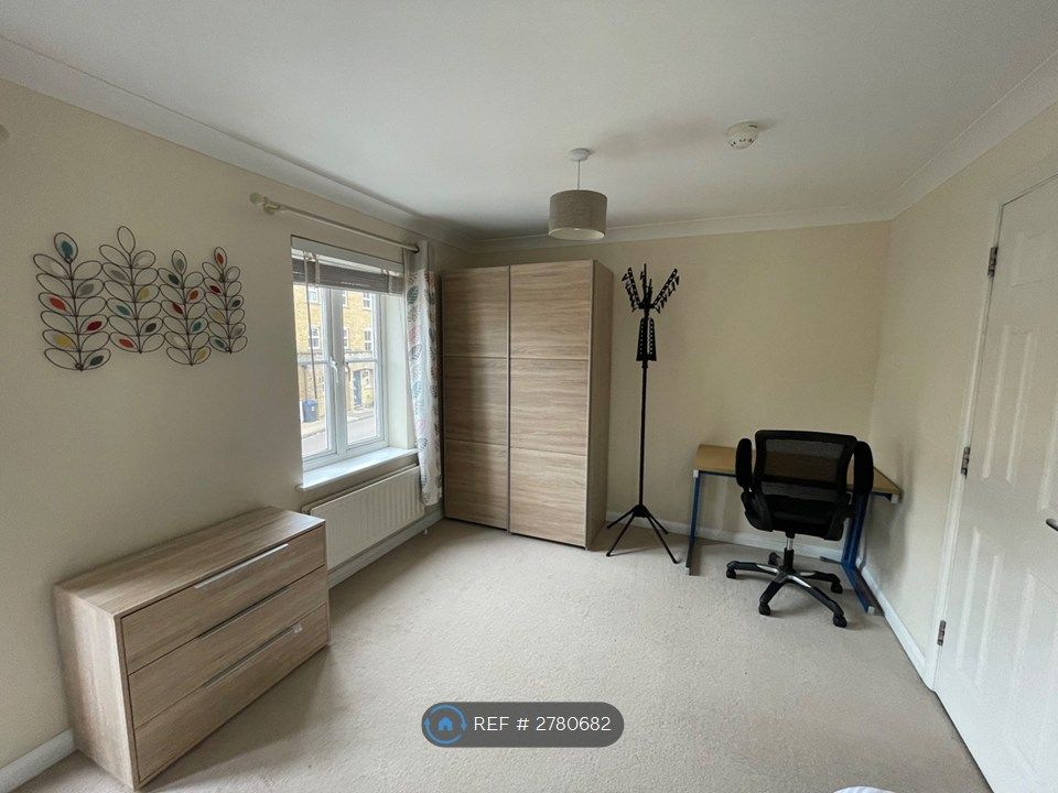 Property photo 3 of 10 Fully Furnished