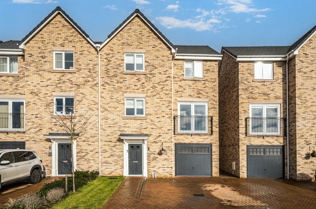Property photo 1 of 16 1416071-3-699334A370746