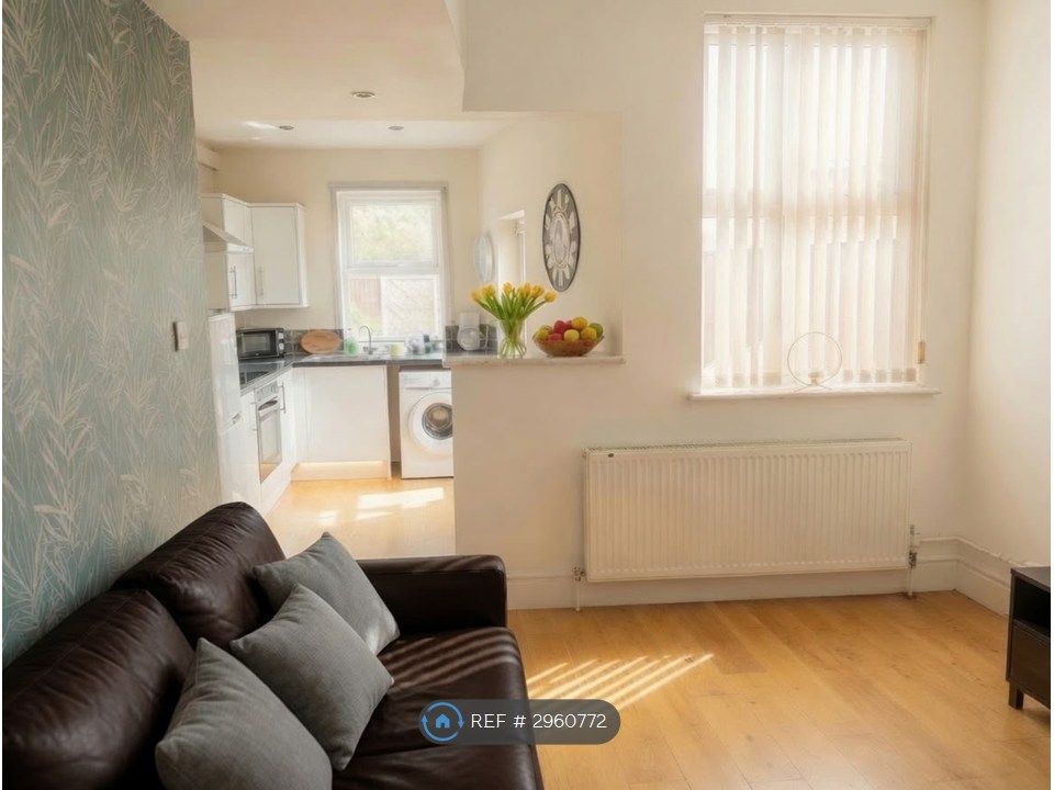 Property photo 3 of 5
