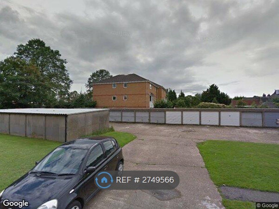 Property photo 1 of 8 Front Garden