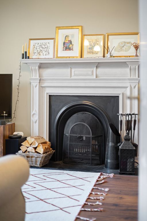 Property photo 3 of 36 Lounge