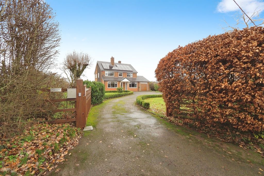 Property photo 2 of 29 Outside