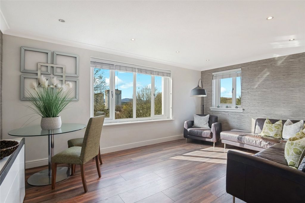 Property photo 3 of 14 Picture No. 05