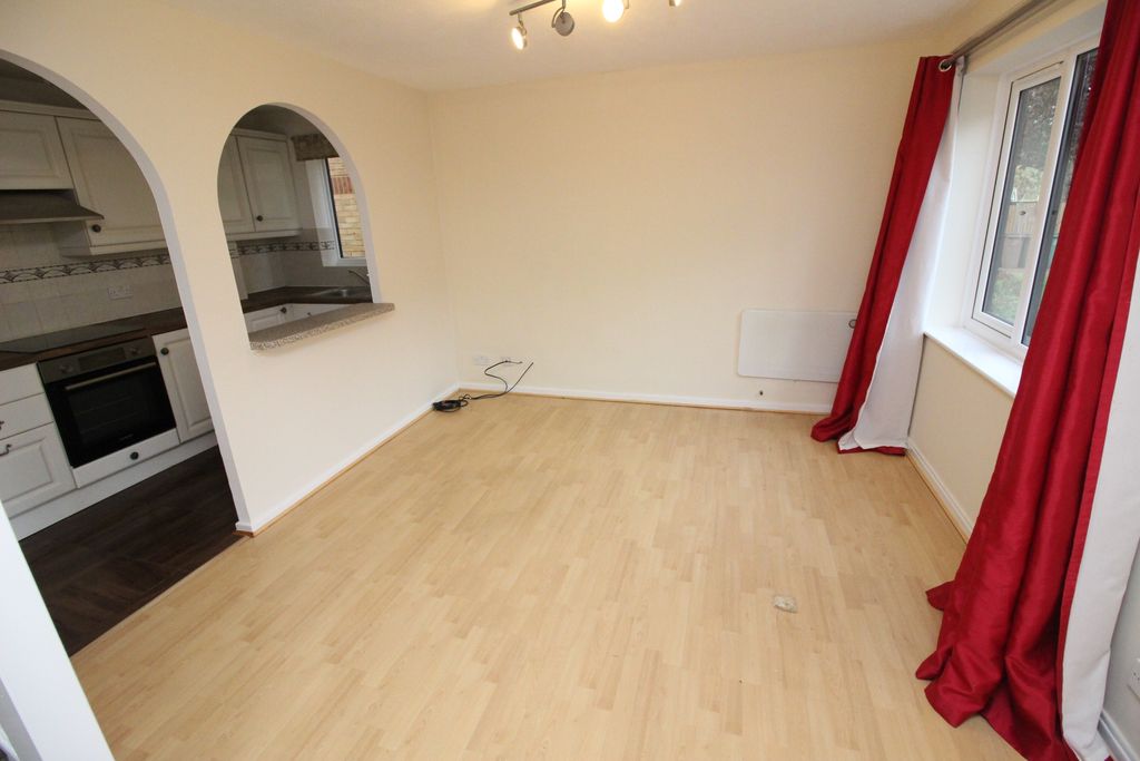 Property photo 2 of 5