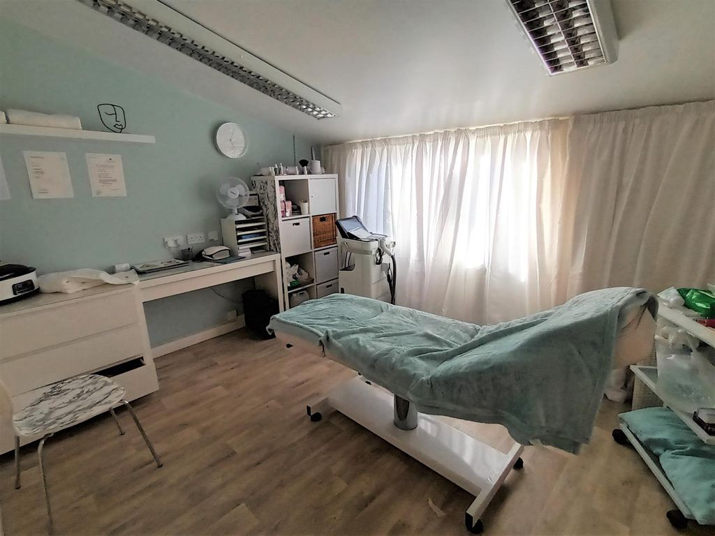 Property photo 3 of 5 Office 2.Jpg