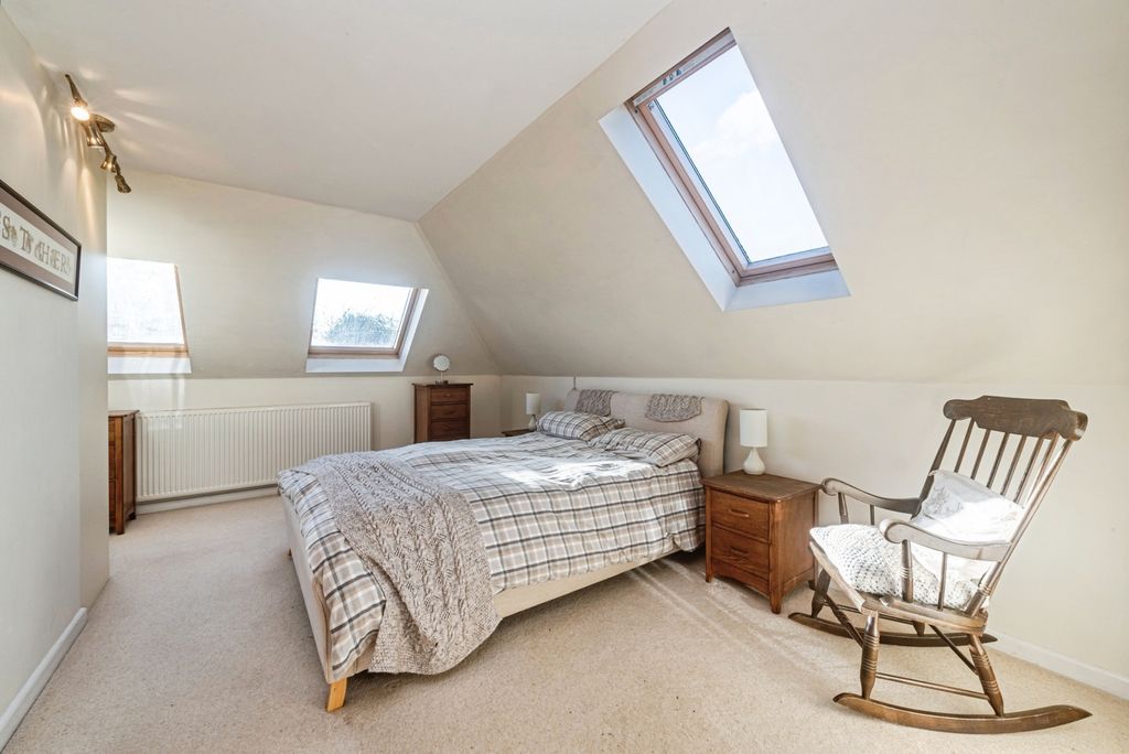 Property photo 2 of 56 Pbox-Img.Jpg