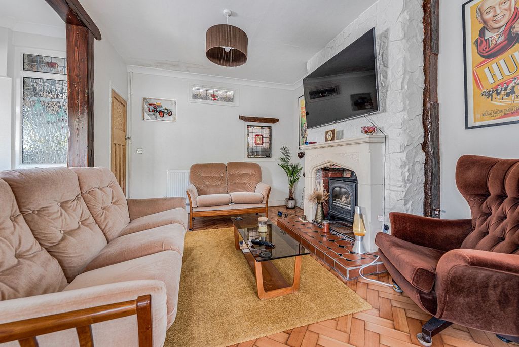 Property photo 2 of 28 4389732