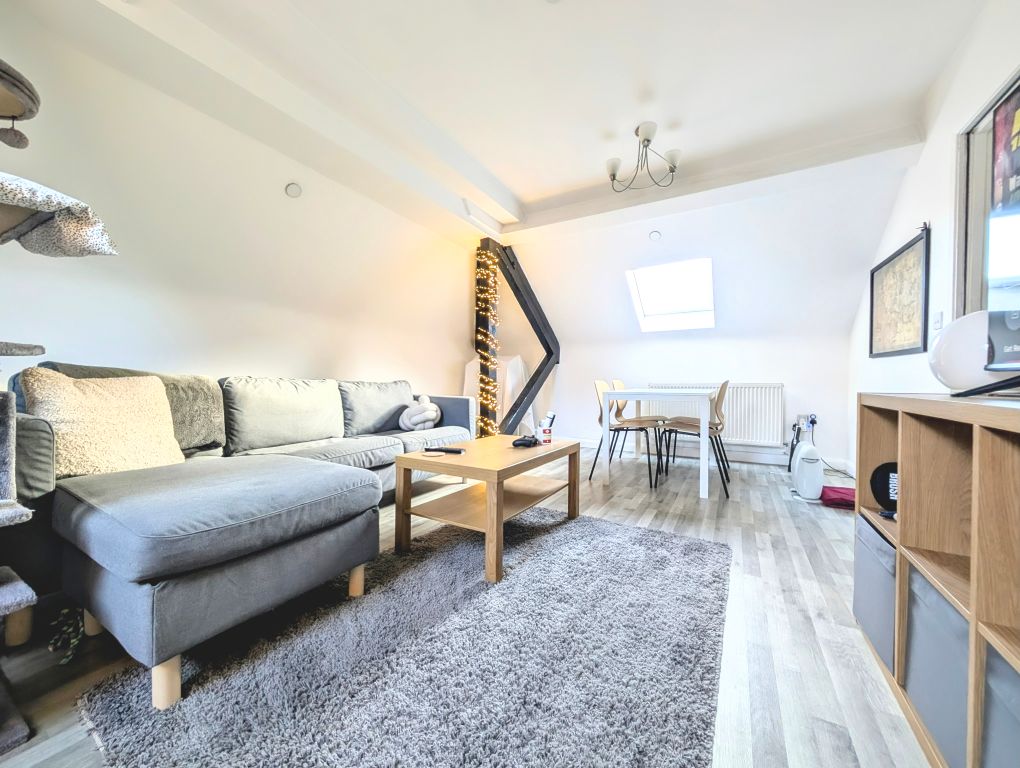 Property photo 2 of 7 Dining Room