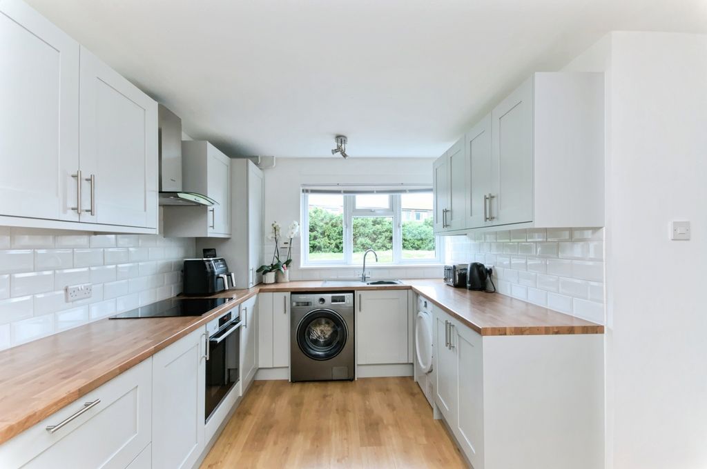 Property photo 2 of 15 Pbox-Img.Jpg