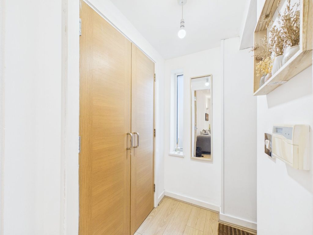 Property photo 3 of 26