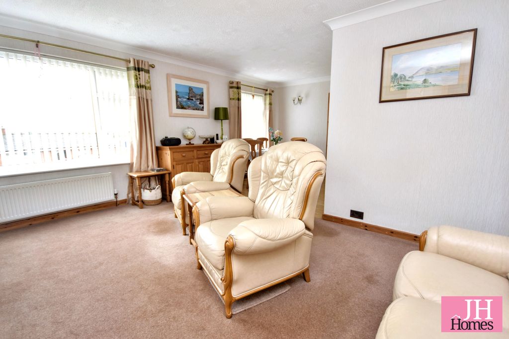 Property photo 3 of 22