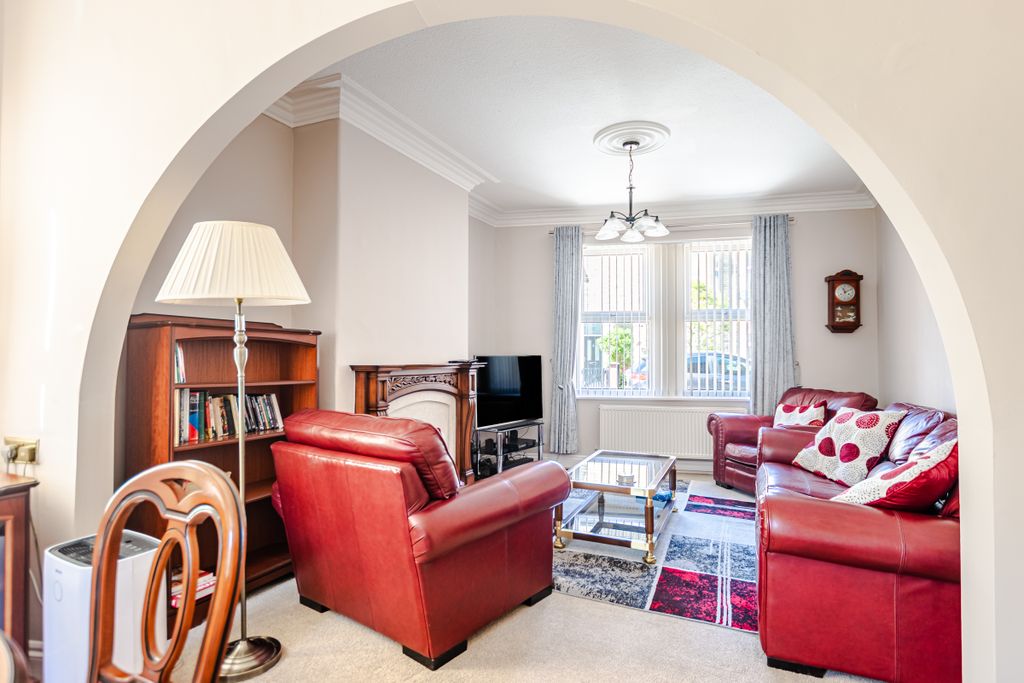 Property photo 2 of 22 Living1