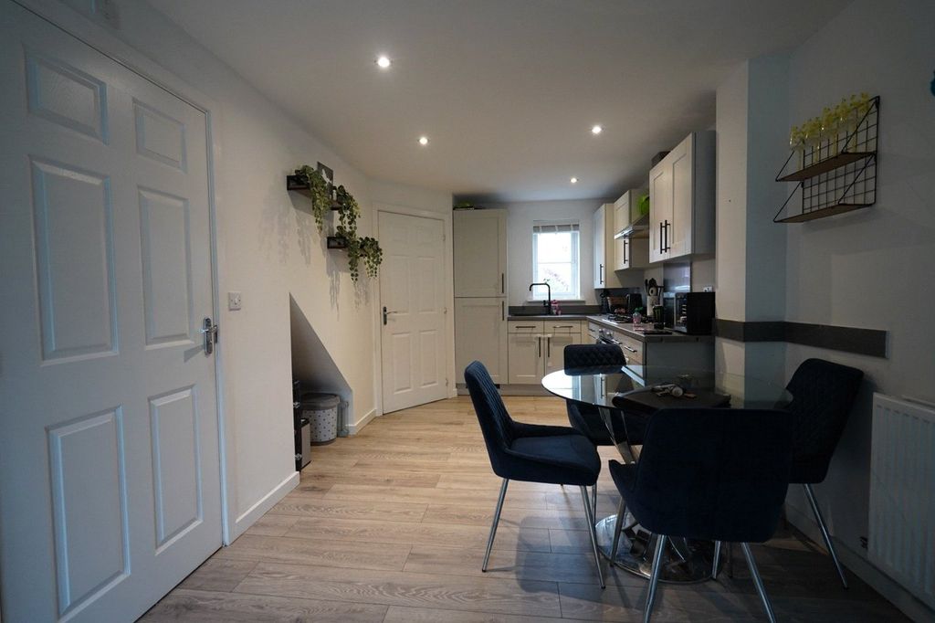 Property photo 2 of 7 Picture No. 04