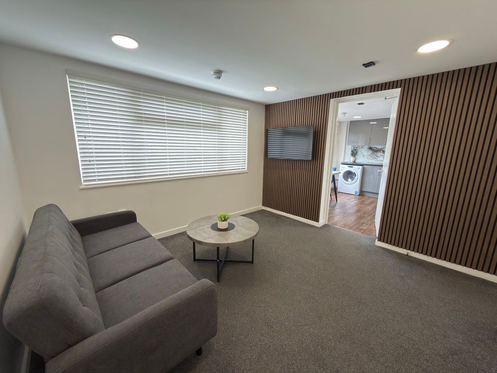 Property photo 2 of 11 Photo 7