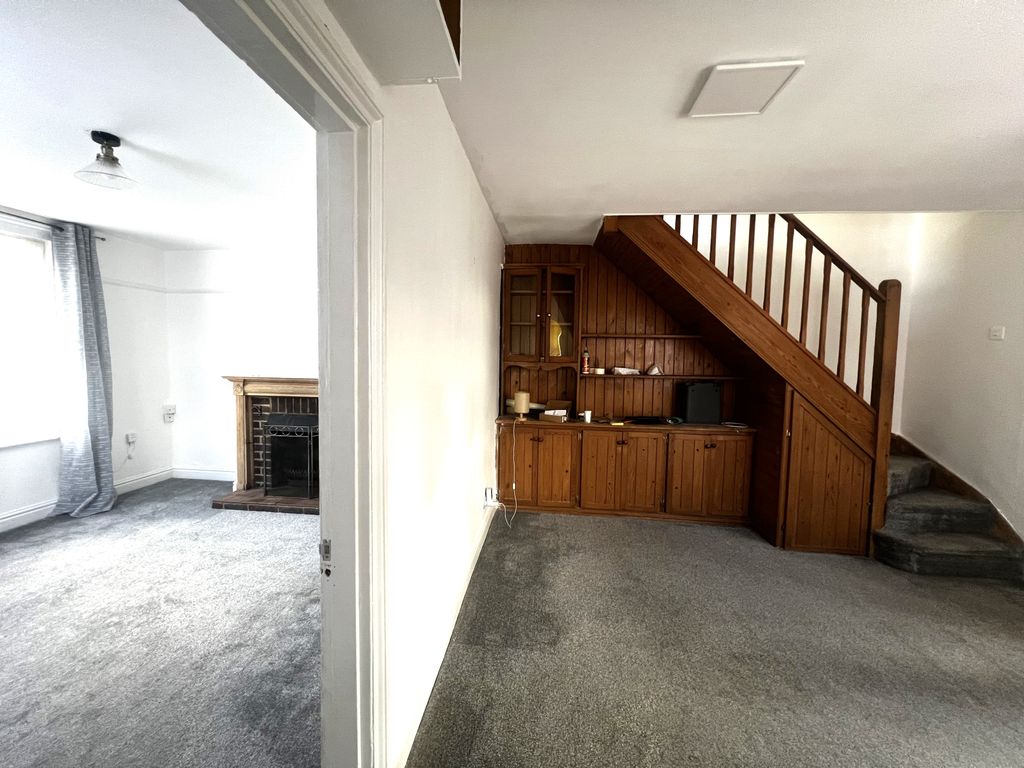 Property photo 2 of 8 Living Room