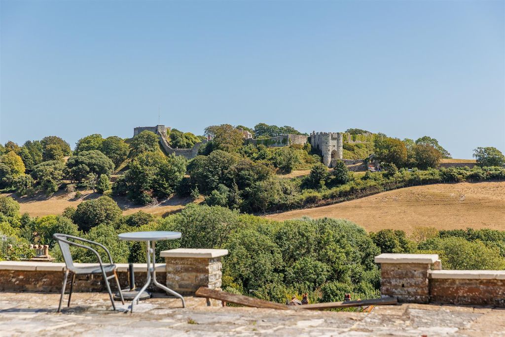 Property photo 1 of 36 Outstanding Views To Castle And Countryside