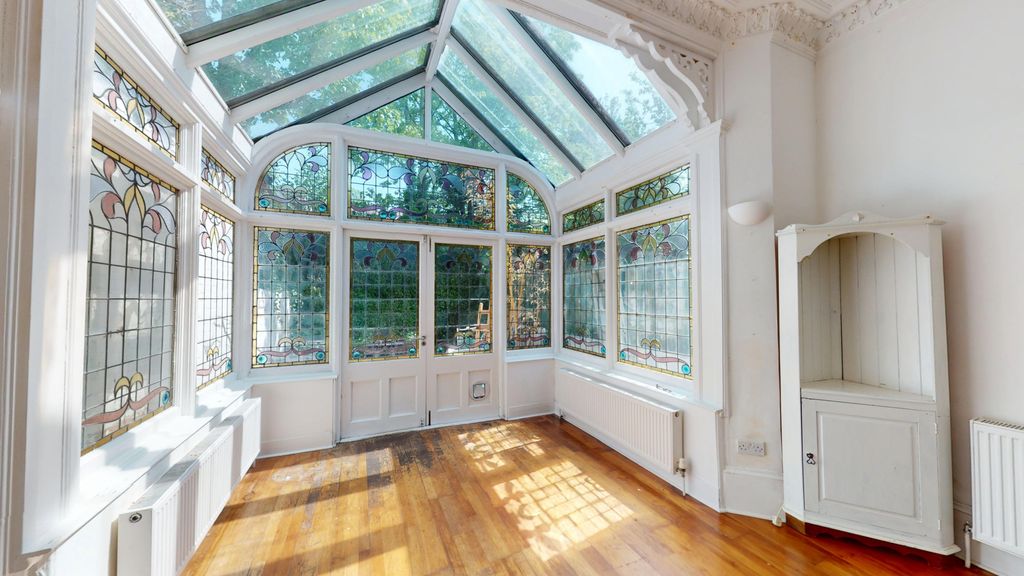 Property photo 3 of 14
