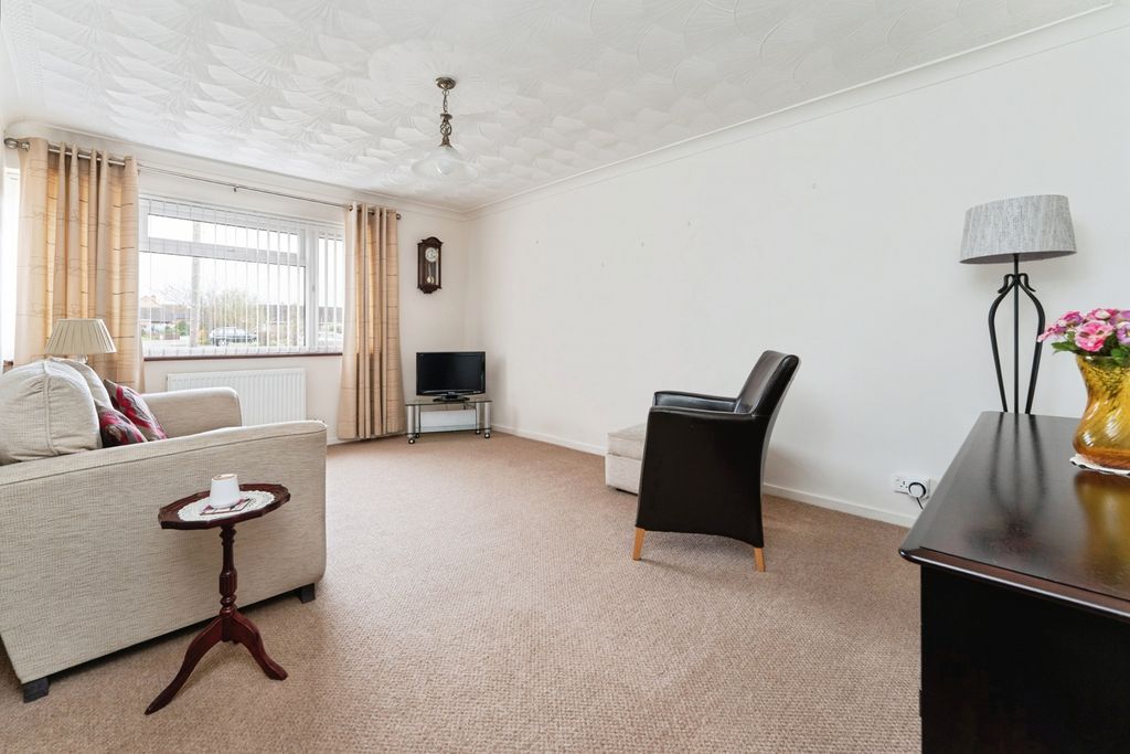 Property photo 3 of 16 Pbox-Img.Jpg