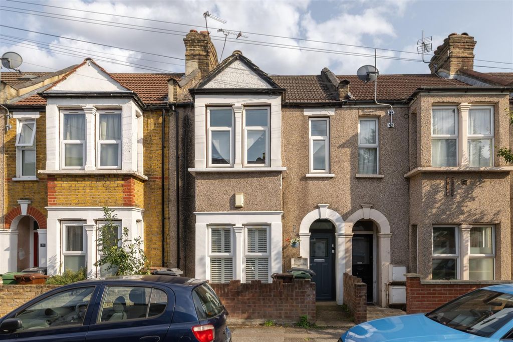 Property photo 1 of 13 Primrose Road, E10