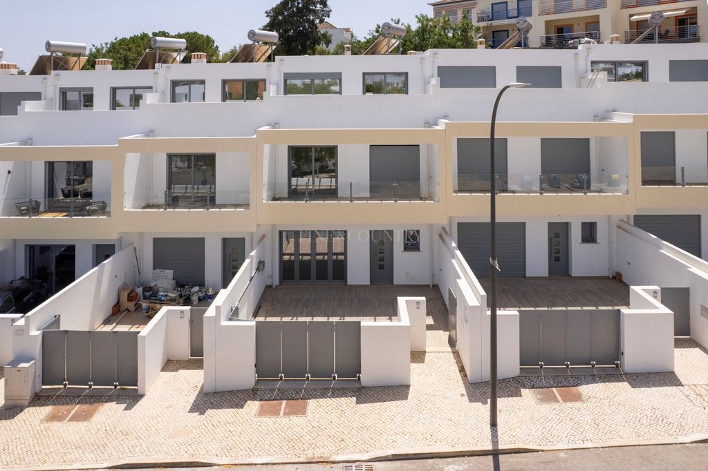 Property photo 2 of 30