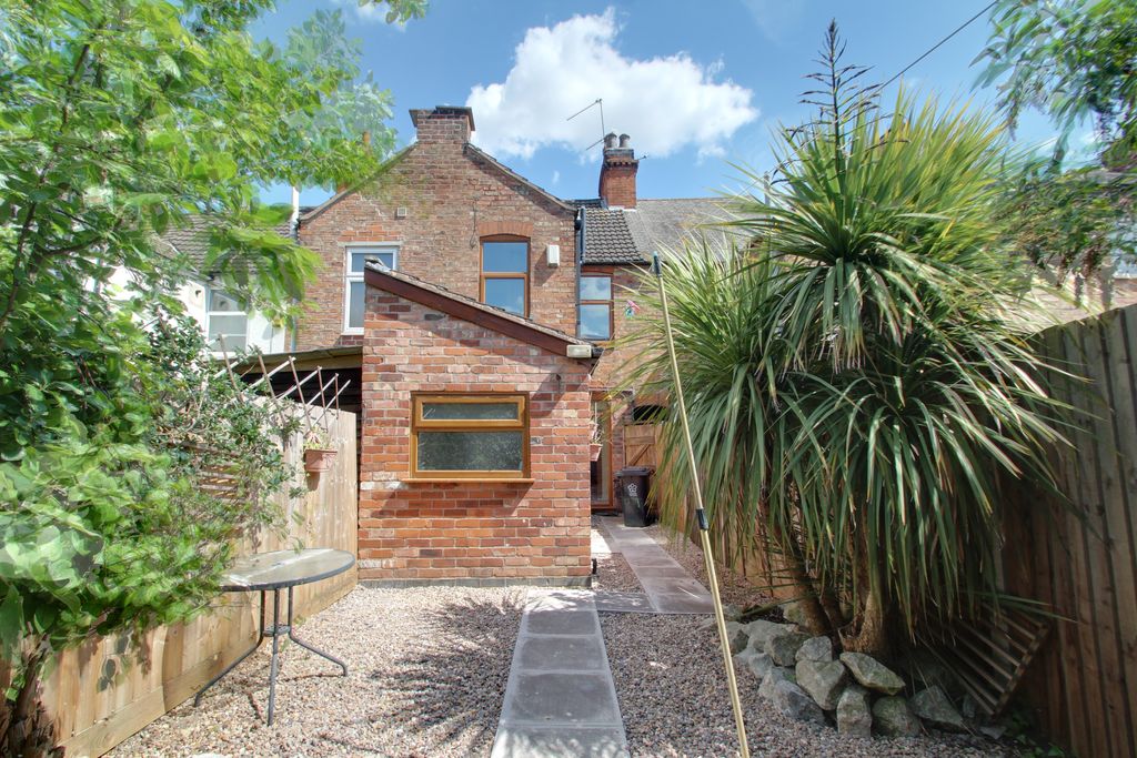 Property photo 3 of 18