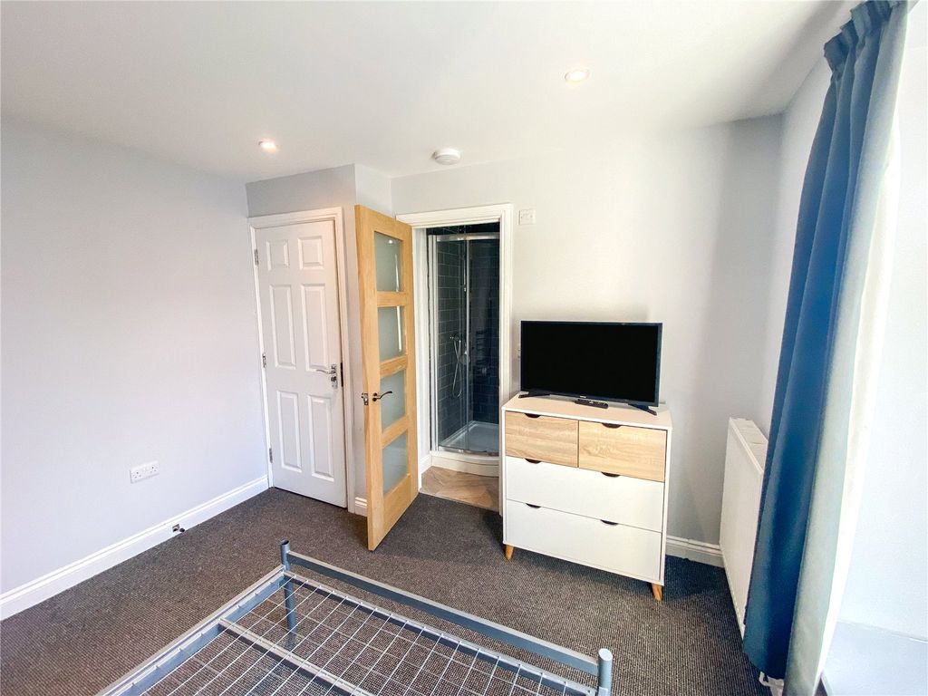 Property photo 1 of 7 Picture No. 05