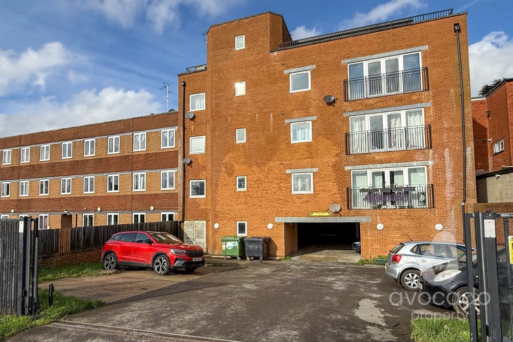 Property photo 1 of 9 4859571