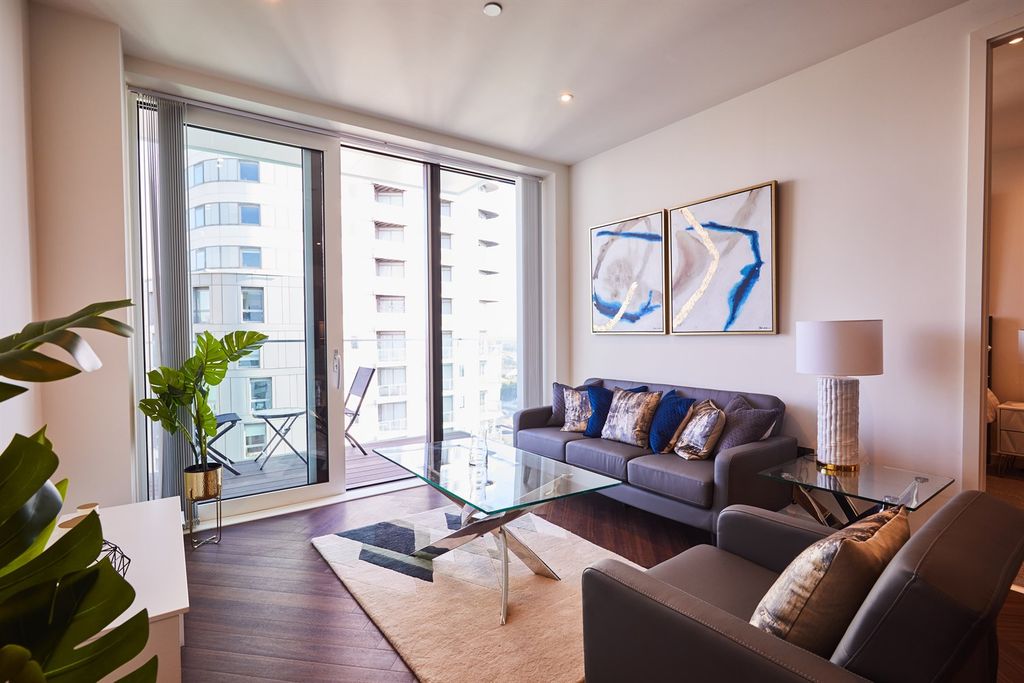 Property photo 2 of 9 (Main)