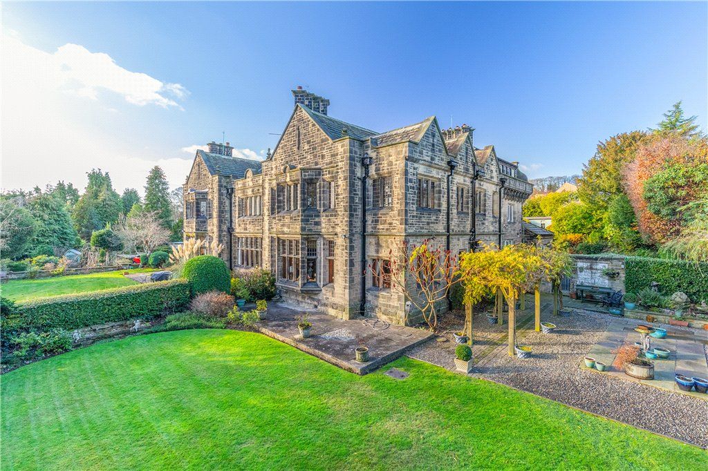 Property photo 1 of 35 Woodlands House